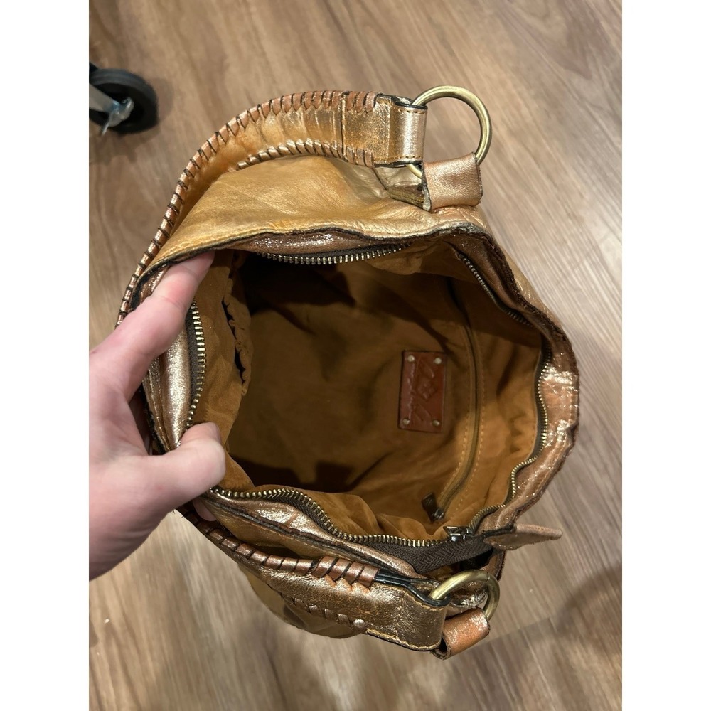 Patricia Nash Gold Shoulder Handbag Velvet Interior - Picture 6 of 8